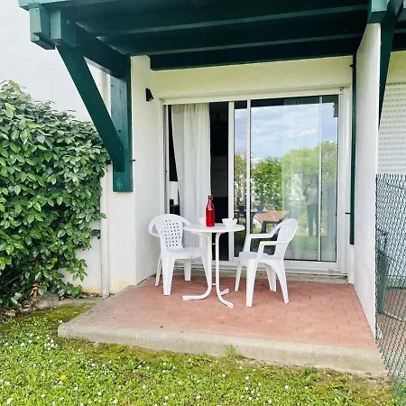Avec Terrasse Et Parking, Animaux Admis, Proche Thermes - Fr-1-495-106 * كامبو-لي-بان
