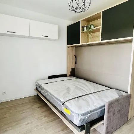 Avec Terrasse Et Parking, Animaux Admis, Proche Thermes - Fr-1-495-106 * كامبو-لي-بان